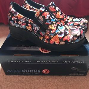 Easy Works work shoes for nurses etc...